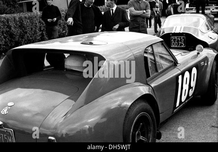 Nr. 189 Jean Vincent-Gerard Faget Shelby Cobra in der Automobil-Tour De France, 20. September 1964. Stockfoto