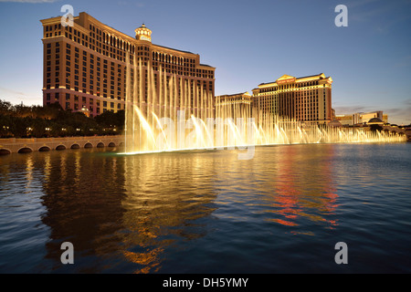 Betrügen Sie, Brunnen, Bellagio, Caesars Palace, The Mirage, Luxus-Hotels und Kasinos, Las Vegas, Nevada, USA, PublicGround Stockfoto