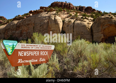 Ortseingangsschild, Zeitung Rock State Historic Monument und Recreation Site, San Juan County, Utah, Vereinigte Staaten von Amerika, USA Stockfoto