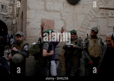 1. November 2013 - Jerusalem, Israel - Freitagsgebete an der Al-Aqsa Moschee in Jerusalem, am 1. November 2013... Foto: Saeed Qaq/NurPhoto (Credit-Bild: © Saeed Qaq/NurPhoto/ZUMAPRESS.com) Stockfoto