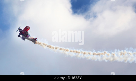 Die Pitts S-2 s besondere Doppeldecker erklingt in Cosford Airshow 2013 Cosford, Shropshire, England, Europa Stockfoto