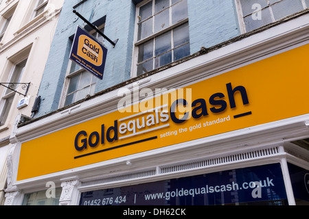 Gold ist gleich Cash Shop anmelden in Gloucester, Großbritannien Stockfoto