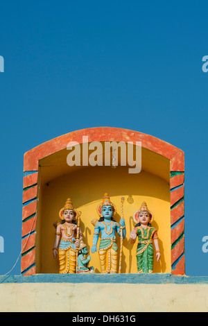 Indische Bauerndorf hindu-Tempel im Süden indischen Landschaft. Andhra Pradesh, Indien Stockfoto