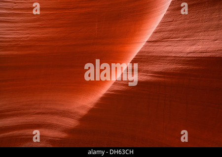 Roter Sandstein der Moenkopi-Formation, Felsformationen, Farben und Mustern, Lower Antelope Slot Canyon, Korkenzieher Canyon Stockfoto