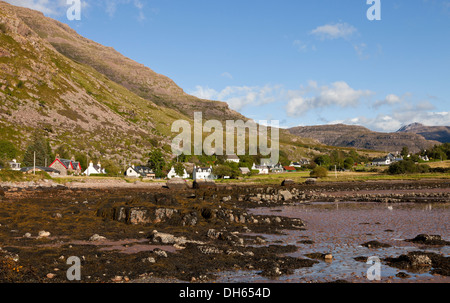 Torridon Dorf am Ufer des oberen Loch Torridon im westlichen Schottland, Großbritannien Stockfoto