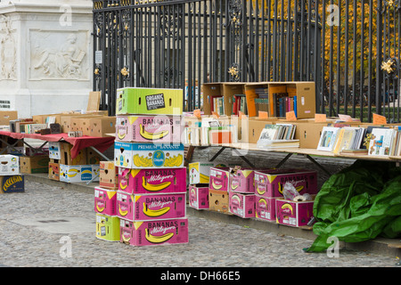 Straße Bücher der alten zu verkaufen (Flohmarkt) vor der Humboldt-Universität unter Den Linden Stockfoto