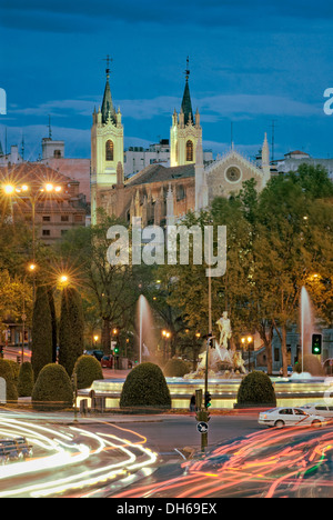 Los Jeronimos Kirche und Neptunbrunnen, Glorieta de Canovas del Castillo oder Glorieta de Neptuno, Madrid, Spanien, Europa Stockfoto