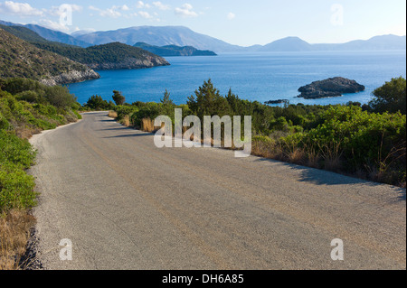 Straße nach Jerusalem Beach in der Nähe von Fiscardo, Kefalonia, Griechenland Stockfoto