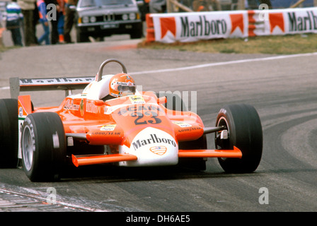 Bruno Giacomelli in einen Alfa Romeo 179C beim niederländischen GP, Zandvoort, Niederlande 1980. Stockfoto