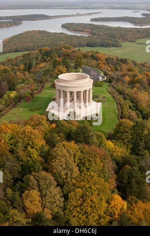 LUFTAUFNAHME. Denkmal des Ersten Weltkriegs für gefallene US-Soldaten. Montsec American Monument, Meuse, Lothringen, Grand Est, Frankreich. Stockfoto