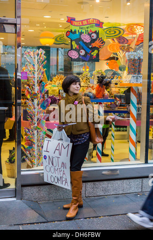 Protest vor Dylan's Candy Bar im Stadtteil Upper East Side von New York Stockfoto