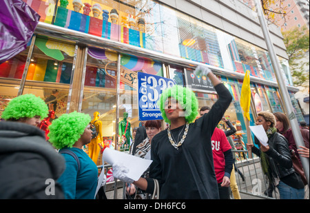 Protest vor Dylan's Candy Bar im Stadtteil Upper East Side von New York Stockfoto