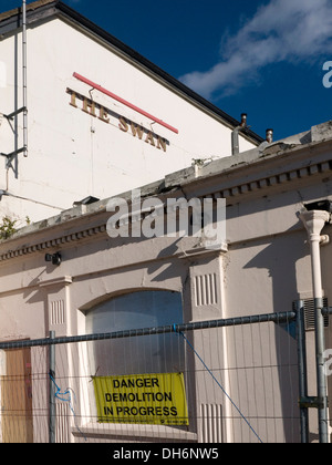 ein weiteres geschlossen britischen Pub unterziehen Abriss Stockfoto