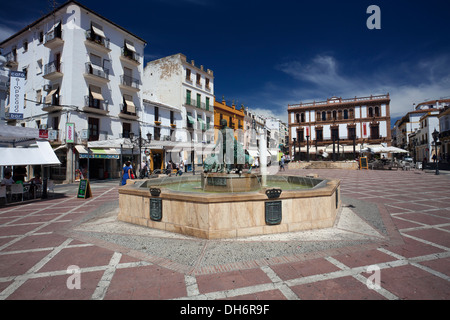 Brunnen am Plaza del Socorro in Ronda, Spanien Stockfoto