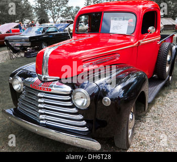 Classic American Custom Car, gesehen bei Show und Shine in Alberta Granum, roten und schwarzen Ford Mercury abholen Stockfoto