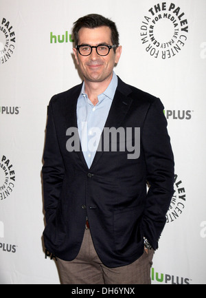 Datei Fotos Ty Burrell und seine Frau Holly Burrell haben ein kleines Mädchen, ihr zweites Kind angenommen. Ty Burrell PaleyFest 2012- Stockfoto