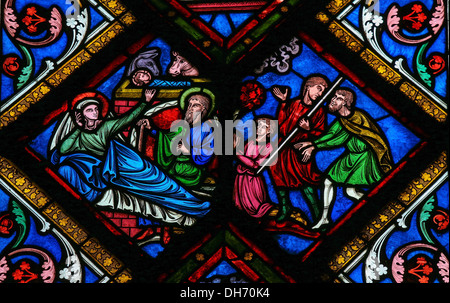 Glasmalerei-Fenster Darstellung Joseph, Mutter Mary und Jesus in der Kathedrale von Caen, Frankreich Stockfoto