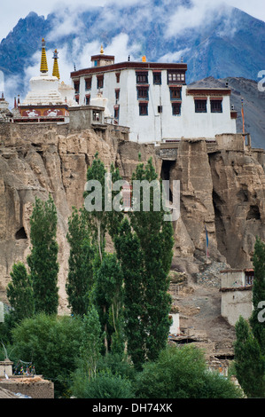 Buddhistische Erbe, Gästehaus Kloster Tempel am Himalaya Hochland. Indien, Ladakh, Lamayuru Gompa Stockfoto