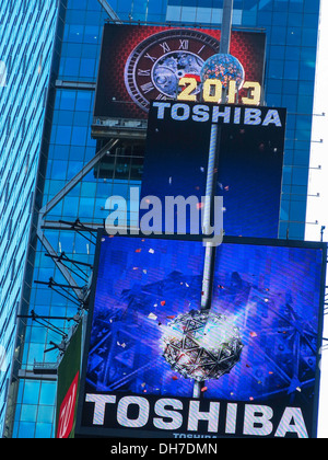 Times Square Werbung und Gebäuden, NYC Stockfoto