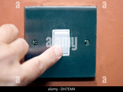 Ein-/ausschalten Lichtschalter im Haus, London Stockfoto