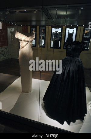 Diana: Einblicke in eine moderne Prinzessin - Fototermin und Presse Sichtweise im Kensington Palace London England - 20.03.12 Stockfoto