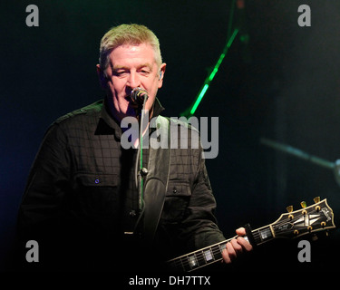 Davy Karton "Sah Ärzte" führt bei der Jungfrau Mod Club Toronto, Kanada - 20.03.12 Stockfoto