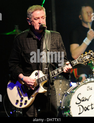 Davy Karton "Sah Ärzte" führt bei der Jungfrau Mod Club Toronto, Kanada - 20.03.12 Stockfoto