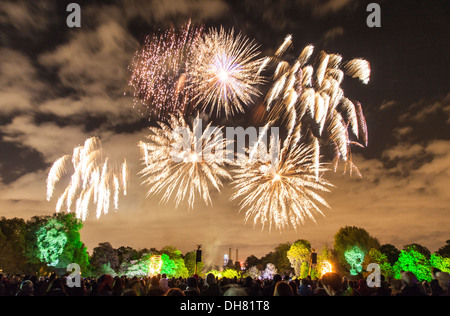 Battersea Park Feuerwerk 2013 in London Stockfoto