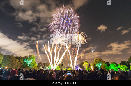 Battersea Park Feuerwerk 2013 in London Stockfoto