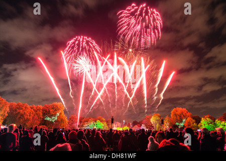 Battersea Park Feuerwerk 2013 in London Stockfoto