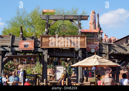 Big Thunder Mountain Railroad Fahrten Achterbahn im Adventureland bei Magic Kingdom, Disneyworld, Orlando, Florida Stockfoto