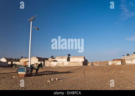 Dorf von Ksar Ghilane - Oase in der große Erg Oriental, Wüste der Sahara - Tunesien Stockfoto