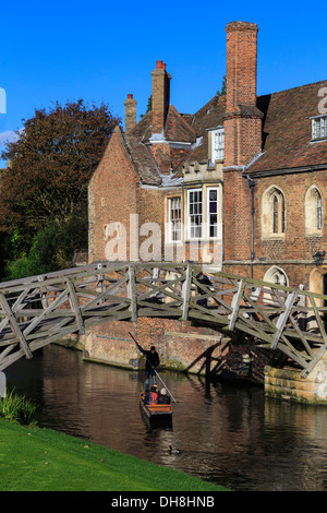 Mathematische Brücke über den Fluss Cam Cambridge England uk Stockfoto