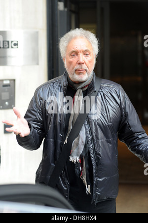 Tom Jones außerhalb der BBC Radio 1 Studios London, England - 23.03.12 Stockfoto