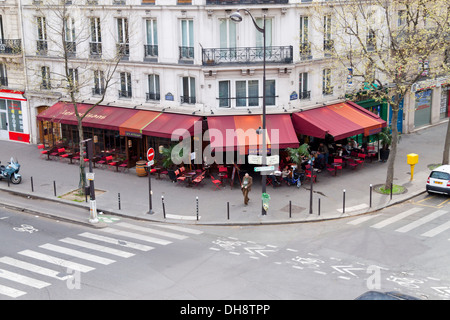 Typische äußere Fassade in Paris, Frankreich Stockfoto