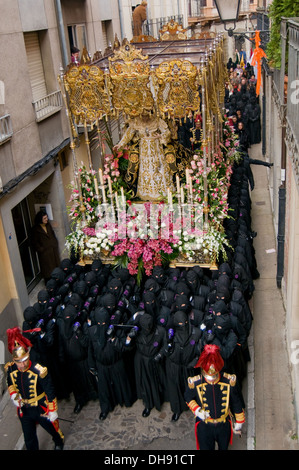 Costaleros. Träger der religiösen Bildern während der Prozessionen in der Karwoche. Ist das wichtigste religiöse fest. Spanien Stockfoto