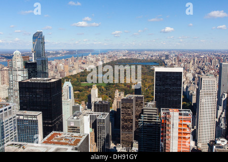 Aussicht von der Spitze des Felsens mit Blick auf den Central Park, Rockefeller Center Aussichtsplattform, New York City, New York, USA, USA Stockfoto