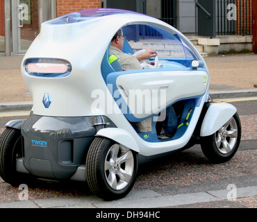 Renault Atmosphäre präsentieren die "Twizy ZE' Elektro-Konzeptfahrzeug - Fototermin London, England - 25.03.12 Stockfoto