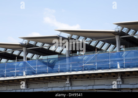 Solar Blackfriars Bridge. Stockfoto