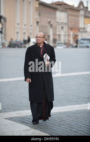 Priester geben, Gläubigen Gemeinschaft Stockfoto