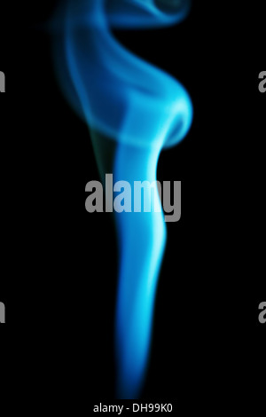 Abstrakten bunten Rauch auf schwarzem Hintergrund Stockfoto