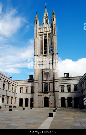 Mitchell Tower im Viereck am Marischal College in Aberdeen. Stockfoto