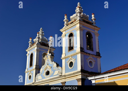 Brasilien, Bahia: Glockentürme der historischen "Sklavin" Kirche Igraja Nossa Senhora do Rosario Dos Pretos in Salvador da Bahia Stockfoto