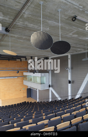 Lamot Kongresszentrum, Mechelen, Belgien. Architekt: 51N4E, 2005. Wichtigsten Audiorium. Stockfoto
