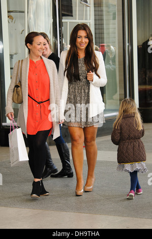 Lauren Goodger erscheint in einem neuen PETA-Anzeige "Tragen exotische Skins tötet verlassen Wildlife Out of Your Kleiderschrank" in Covent Garden Stockfoto