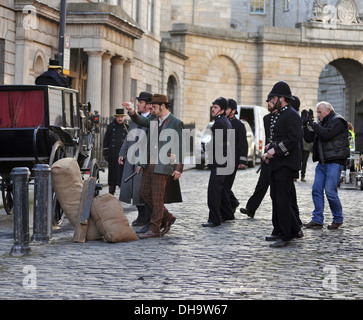 Matthew McFadyen Jermome Flynn und Adam Rothenberg Dreharbeiten der BBC neue Drama "Ripper Street" auf Straßen von Dublin-Szene ist ein Stockfoto