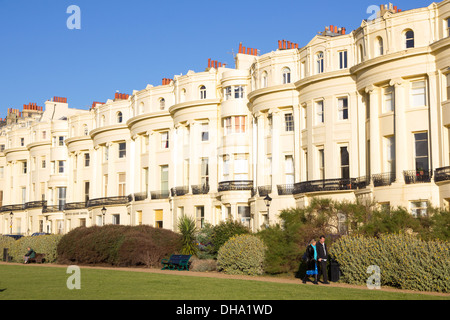 Hove, East Sussex, UK - 4. November 2013: die terrassenförmig angelegten Villen von Brunswick Square, Brighton & Hove Stockfoto