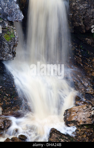 Wasserfall im Rumpf Topf Horton in Ribblesdale Yorkshire Dales England Stockfoto