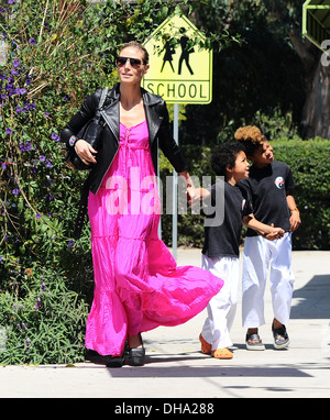 Heidi Klum und Söhne Johan Samuel und Henry Samuel außerhalb einer Karate-Klasse in Brentwood, Los Angeles Kalifornien - 07.04.12 Stockfoto