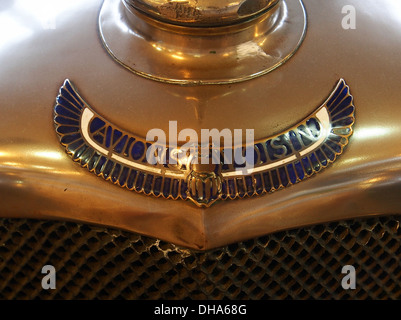 1924 Avions Voisin C4-Logo, vier Zylinder ohne Ventil 8CV Wagenkastens, 4 Sitze, im Museum für Automobile in Talmont St.Hilaire Stockfoto